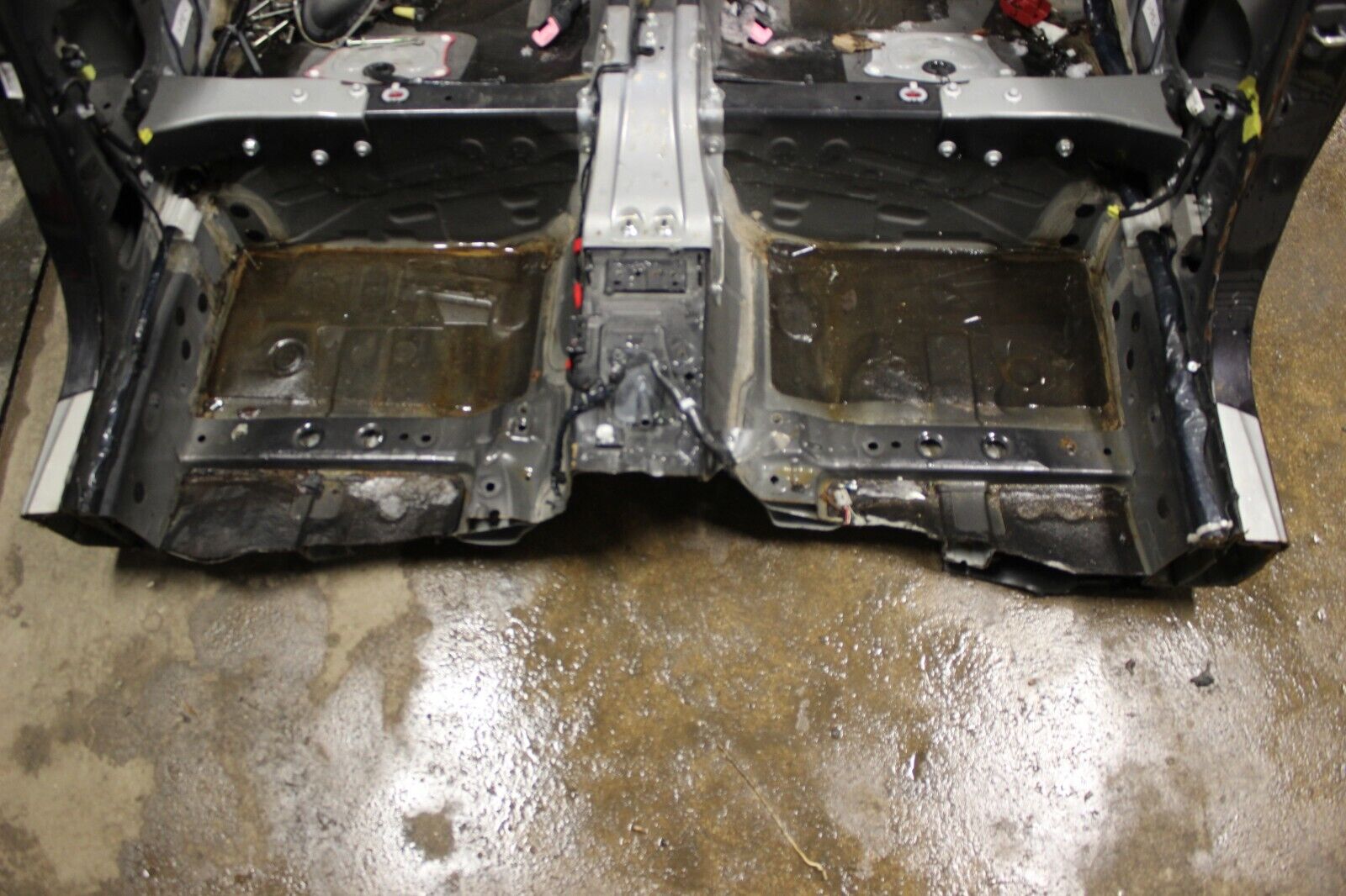 2009-2015 INFINITI G37 Q60 CONVERTIBLE CONV PASSENGER QUARTER PANEL CUT RH