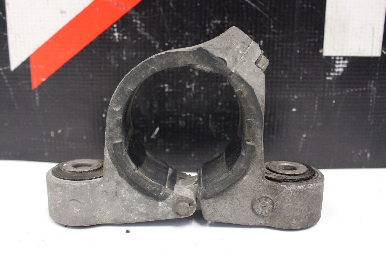 2000-2008 HONDA S2000 OEM POWER STEERING RACK BRACKET  53438-S2A-013