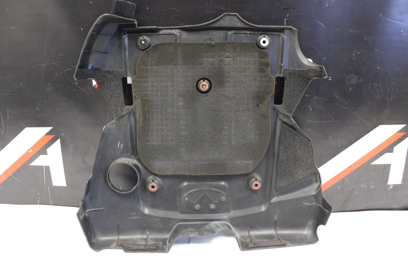09-13 INFINITI G37 SEDAN COUPE 3.7L ENGINE COVER TRIM OEM USED