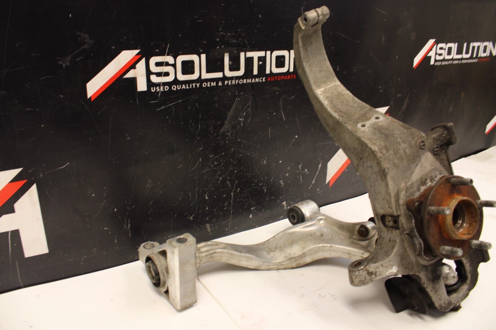 2010 Nissan GT-R R35 Front RH Right Side Knuckle Spindle Arm Knee Assembly OEM
