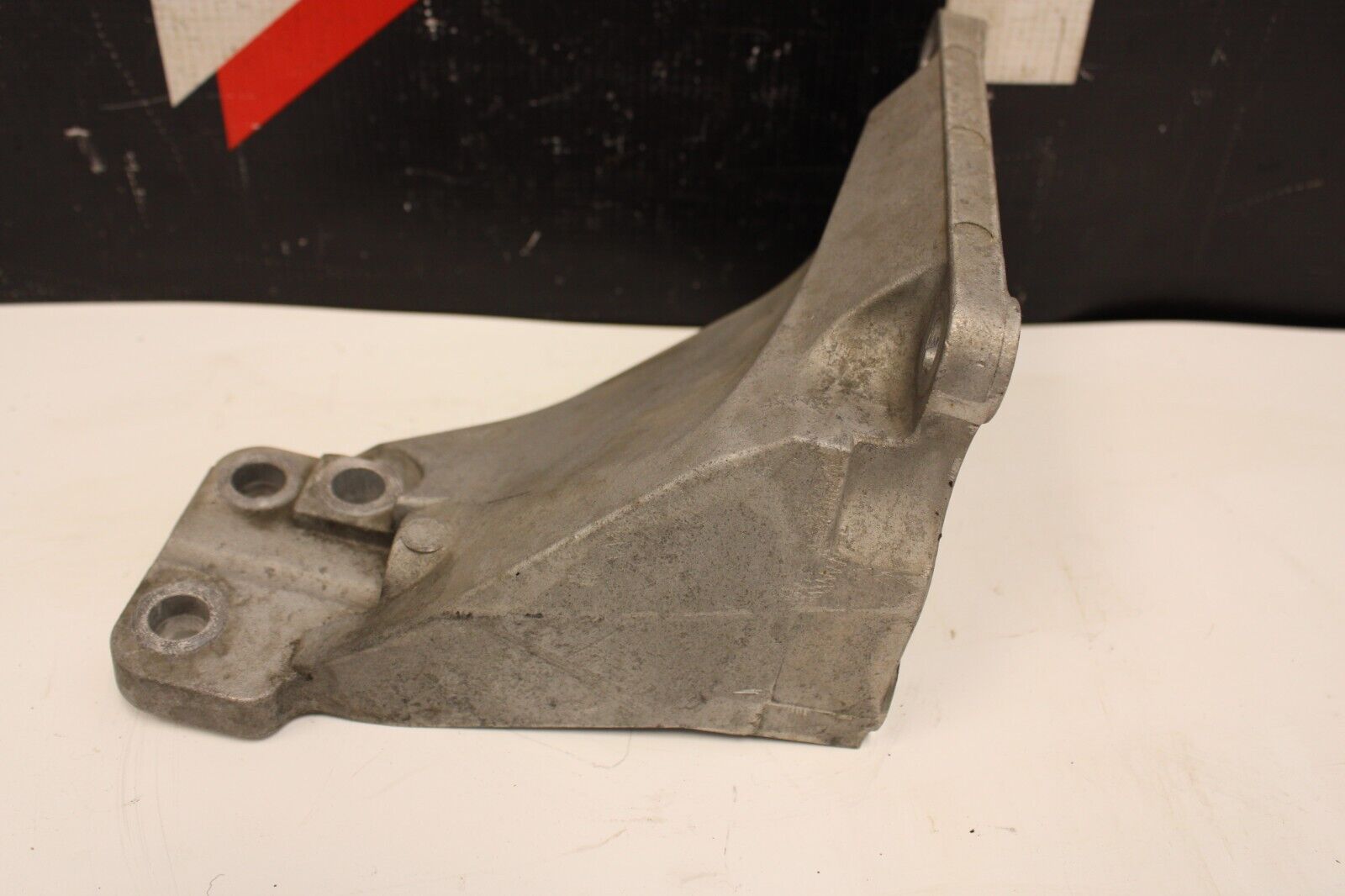 09-15 NISSAN GT-R GTR R35 VR38 ENGINE MOTOR MOUNT BRACKET PASSENGER RIGHT