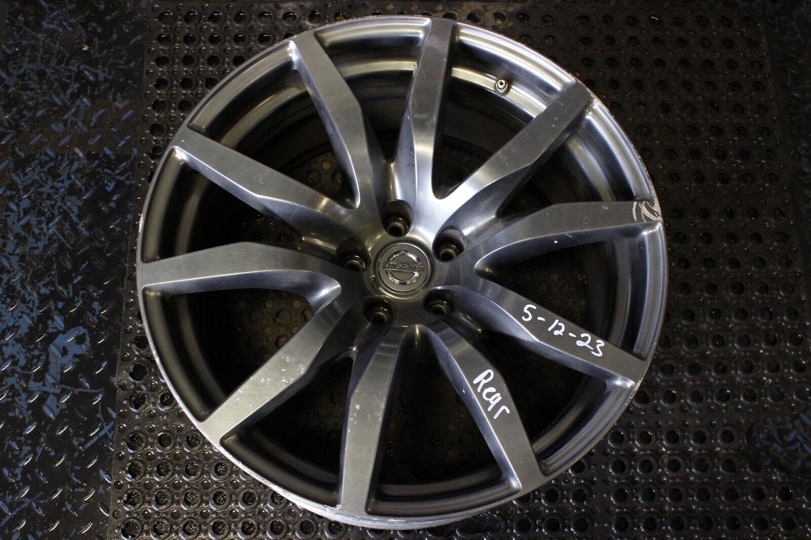 NISSAN 20x10.5 GTR R35 REAR ALLOY WHEEL RIM GREY OEM