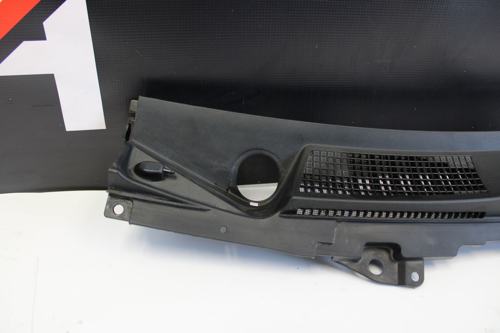 2014 NISSAN GTR R35 LH COWL VENT PANEL 66863JF30A