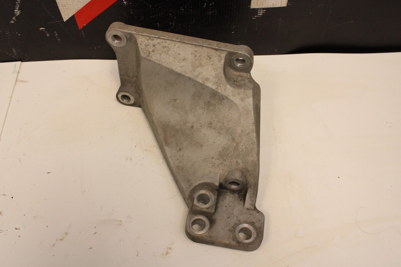09-15 NISSAN GT-R GTR R35 VR38 ENGINE MOTOR MOUNT BRACKET PASSENGER RIGHT