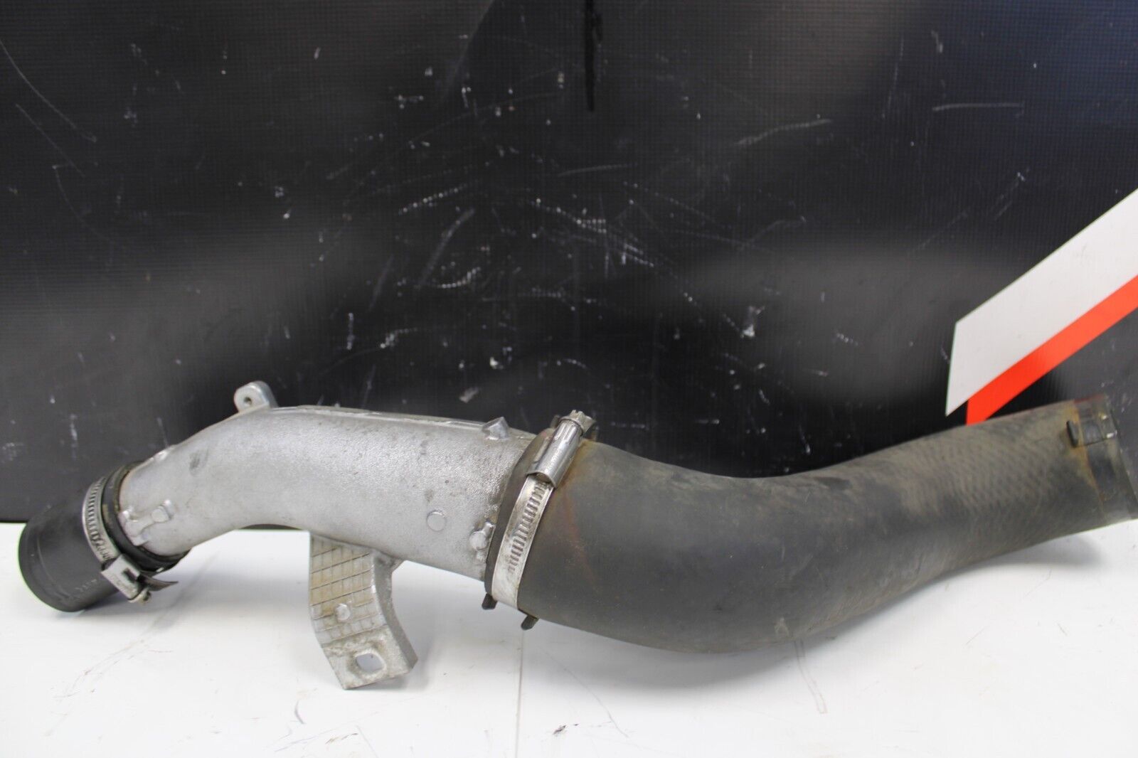 2010 NISSAN R35 GTR LH DRIVER TURBO INTERCOOLER CHARGE PIPE HOSE