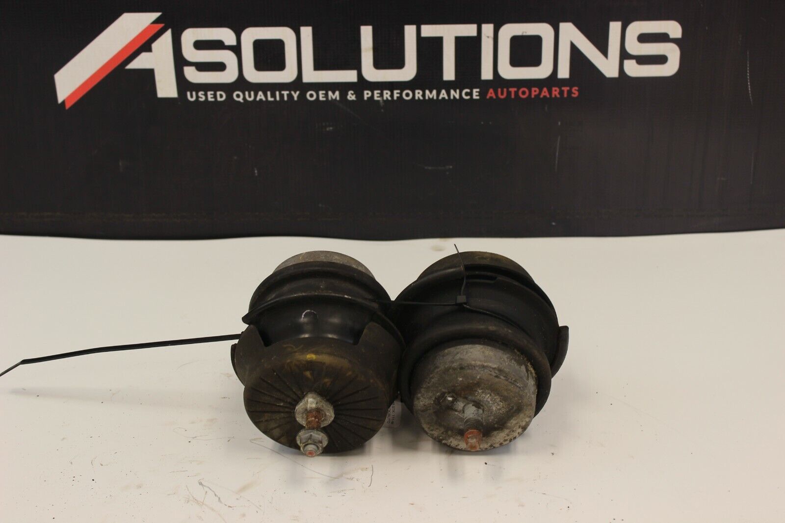 2015 NISSAN R35 GTR DBA FRONT ENGINE MOTOR MOUNTS SET LH/RH OEM
