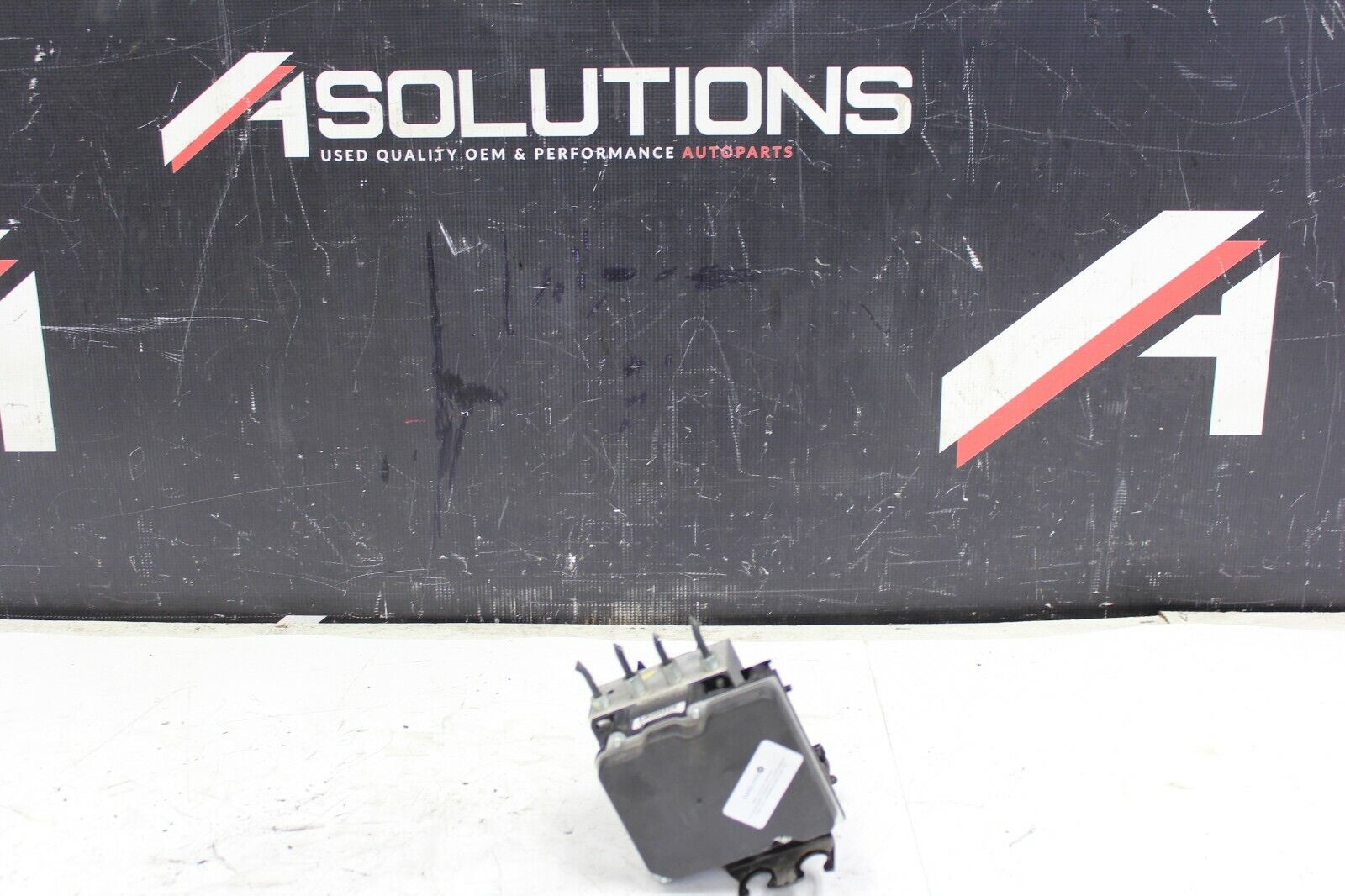2015-2017 Nissan 370Z Nismo ABS Anti-Lock Brake Pump Module AT OEM 15-17