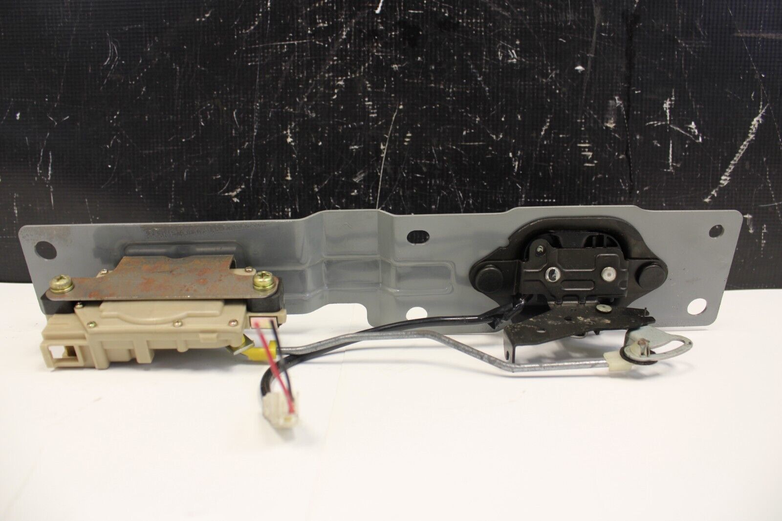 2003-2008 Nissan 350Z Rear Trunk Latch Lock Actuator Assembly OEM