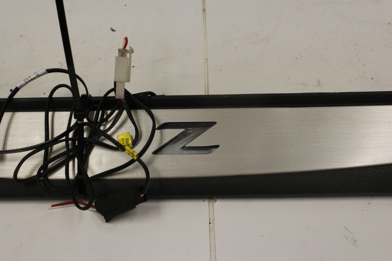 2017 NISSAN NISMO 370Z LEFT & RIGHT DOOR ENTRY ILLUMINATED SCUFF PLATE SILL OEM