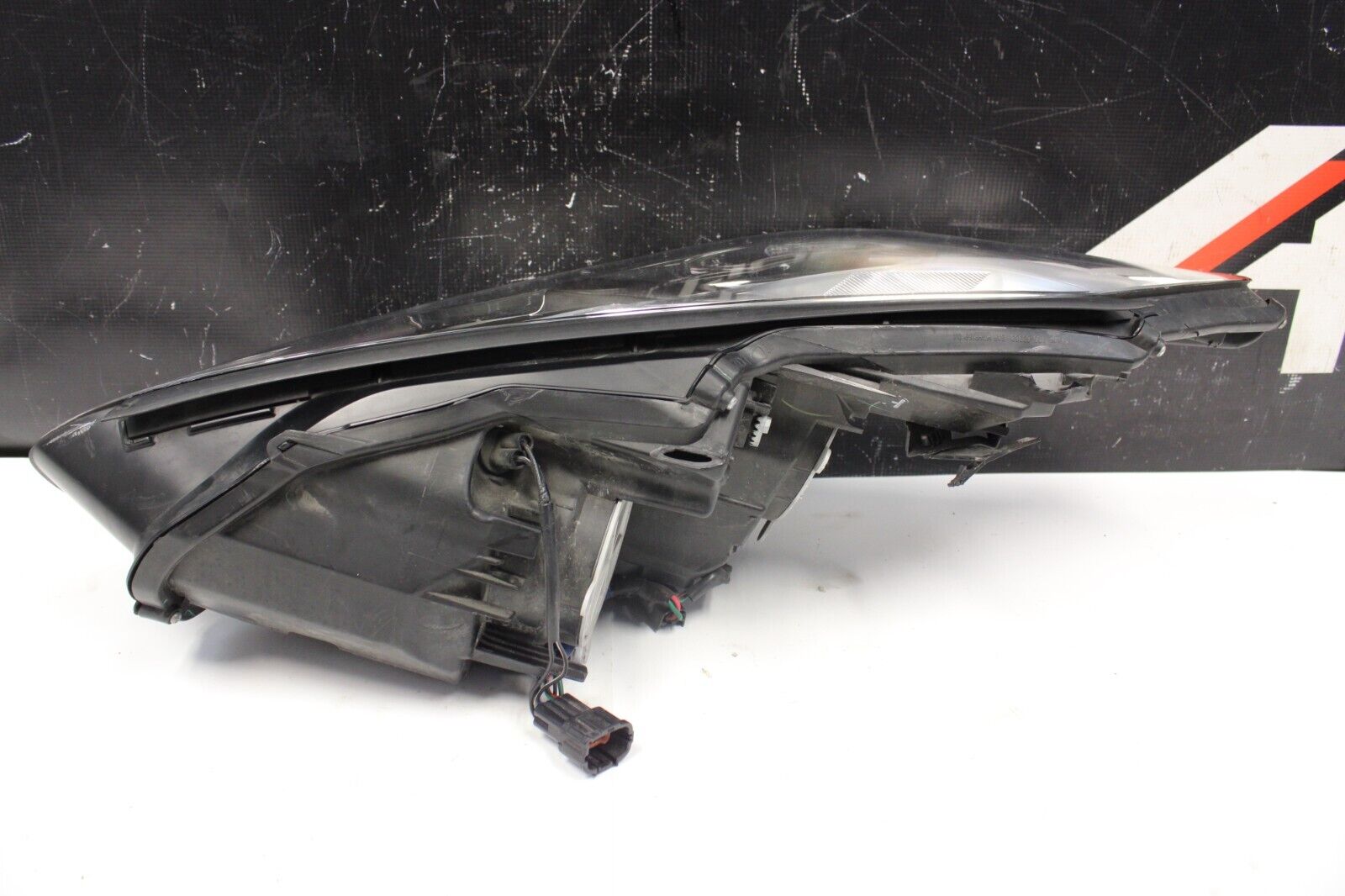 2014 Nissan GTR R35 Passenger Side Headlight OEM *damaged*