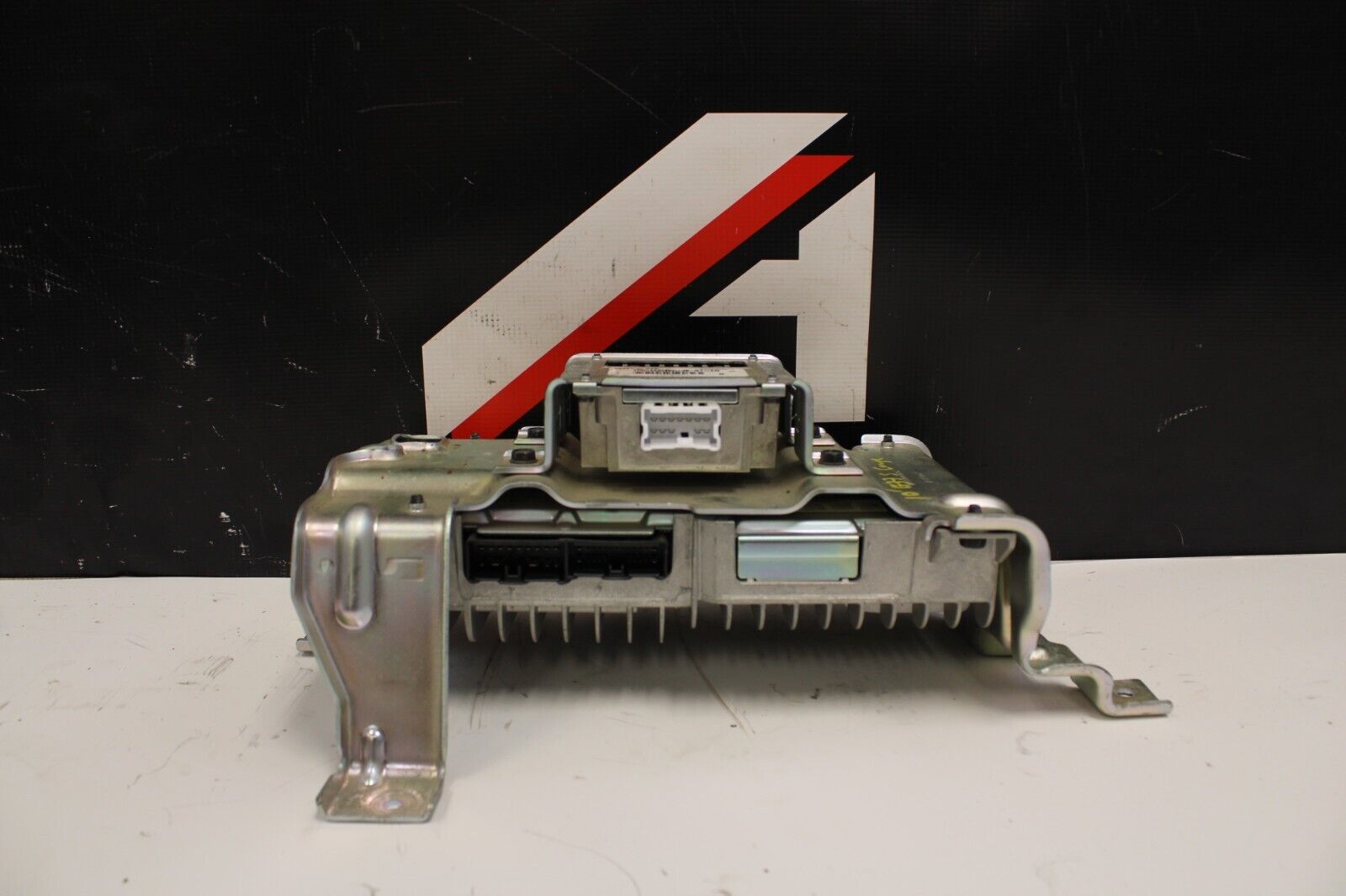 INFINITI G37 BOSE AMPLIFIER AMP OEM 2009-2015