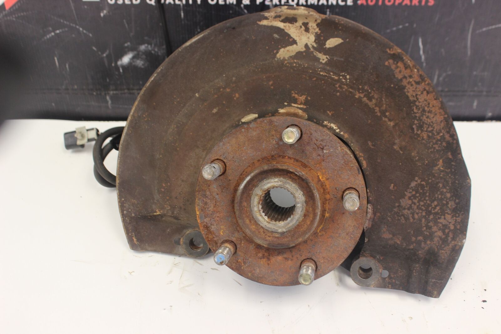 03-06 Mitsubishi Lancer Evolution 8 9 Evo 8 Front Driver Side Hub Spindle