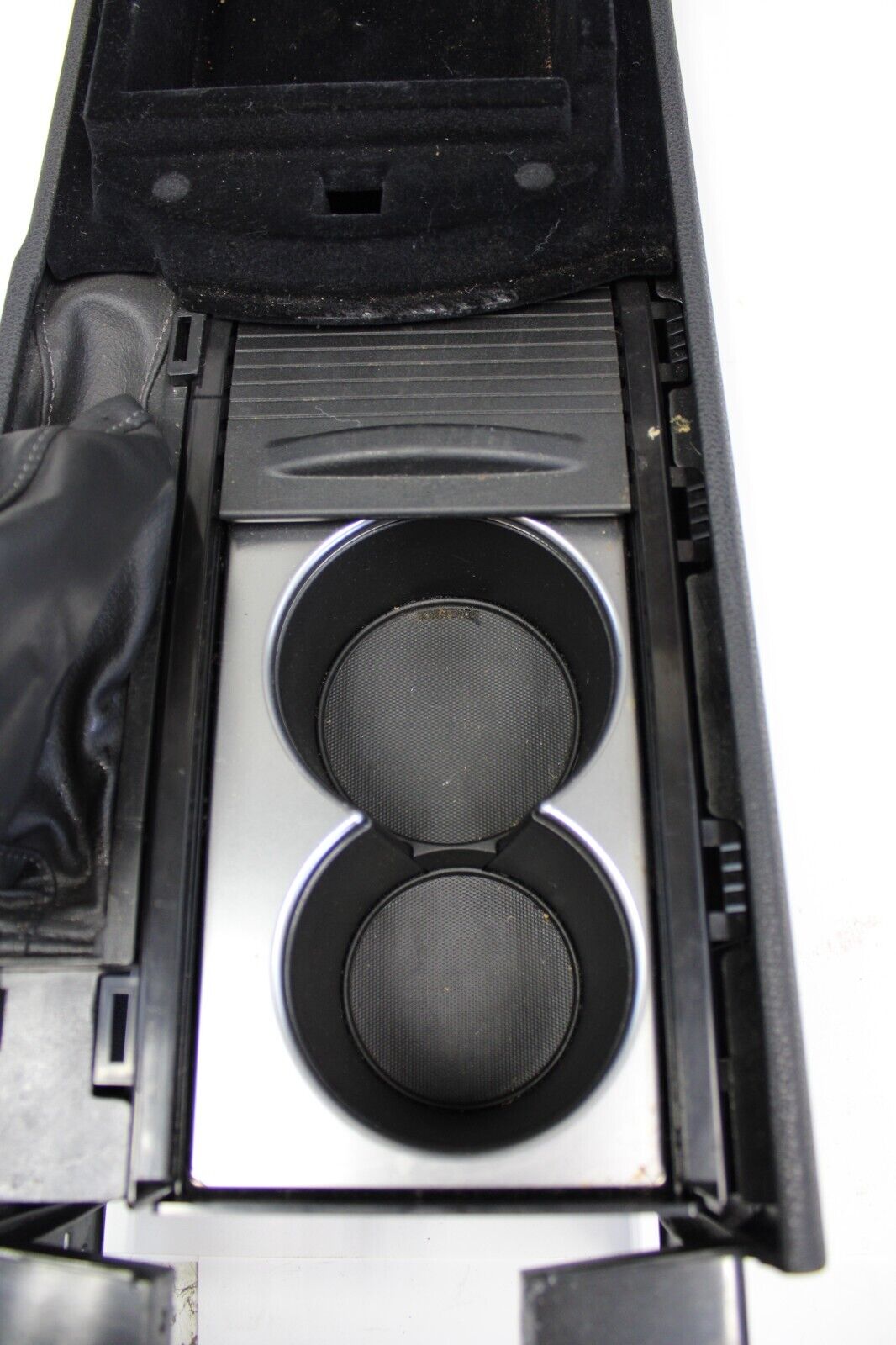 2010 NISSAN R35 GTR CENTER CONSOLE ARMREST ARM REST W/ CUP HOLDER