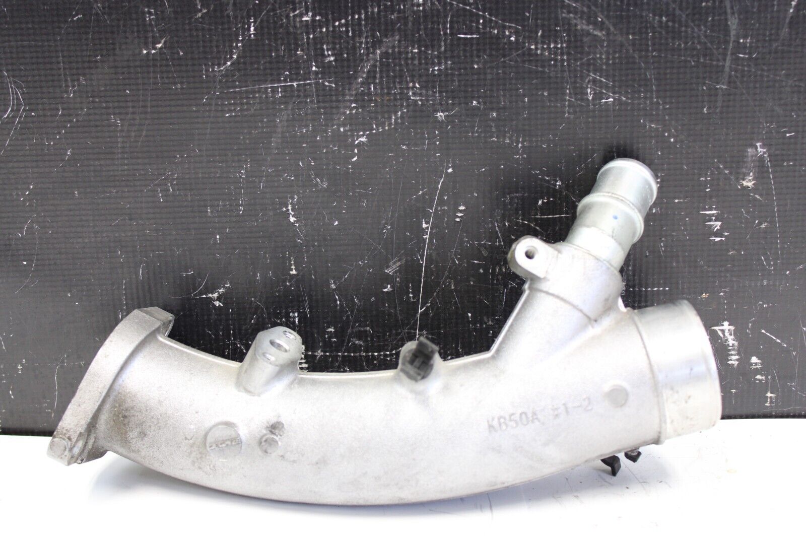 2010 NISSAN GT-R R35 GTR R35 AWD OEM TURBO AIR INLET PIPE VR38 KB50A #1-2