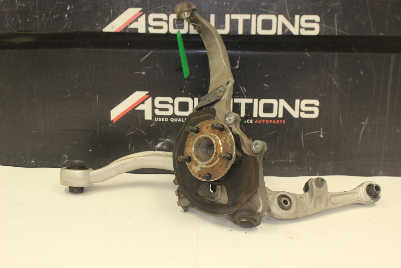 05-07 INFINITI G35 SEDAN RWD RIGHT FRONT SPINDLE KNUCKLE HUB ASSY OEM USED
