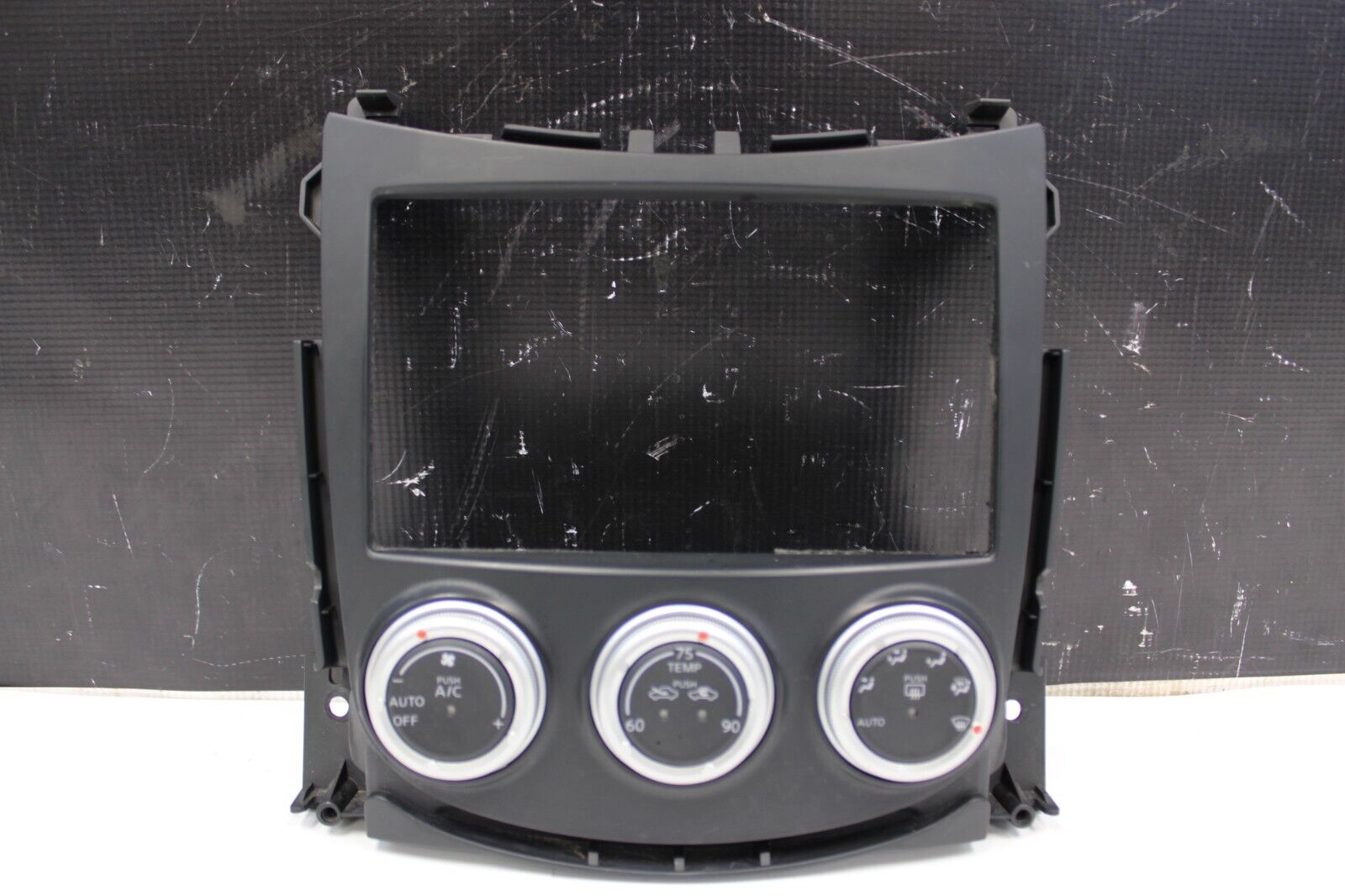 09-20 Nissan 370Z AC Controls Radio Bezel Trim