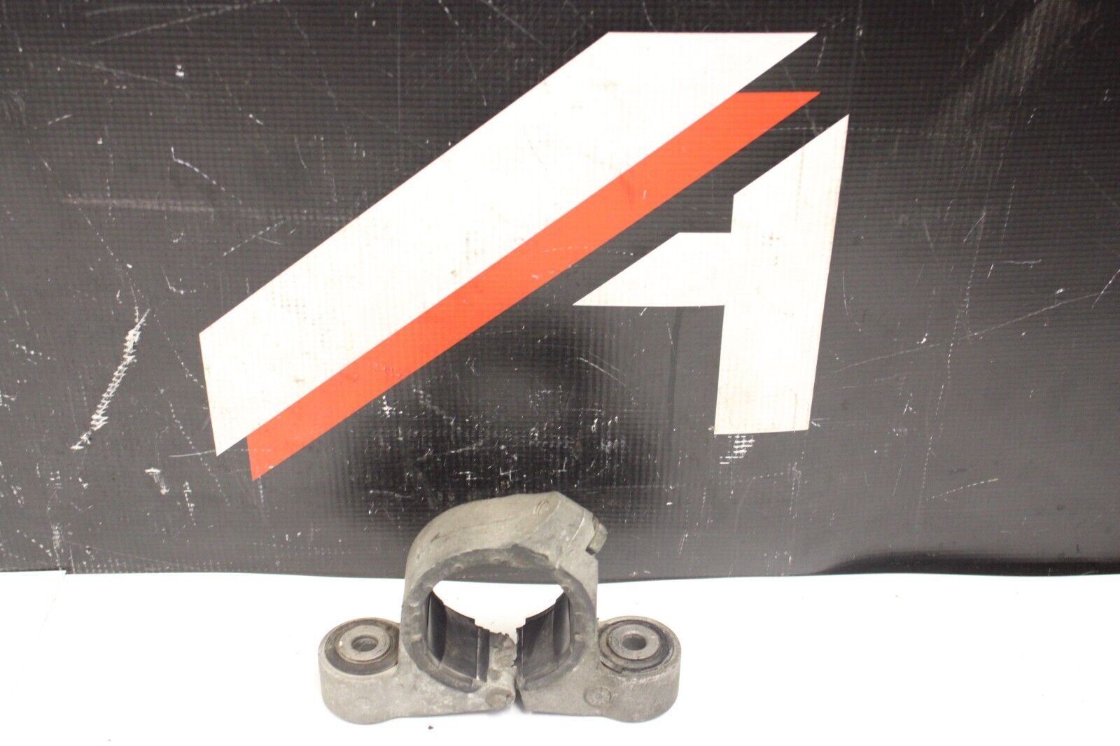 2000-2008 HONDA S2000 OEM POWER STEERING RACK BRACKET  53438-S2A-013