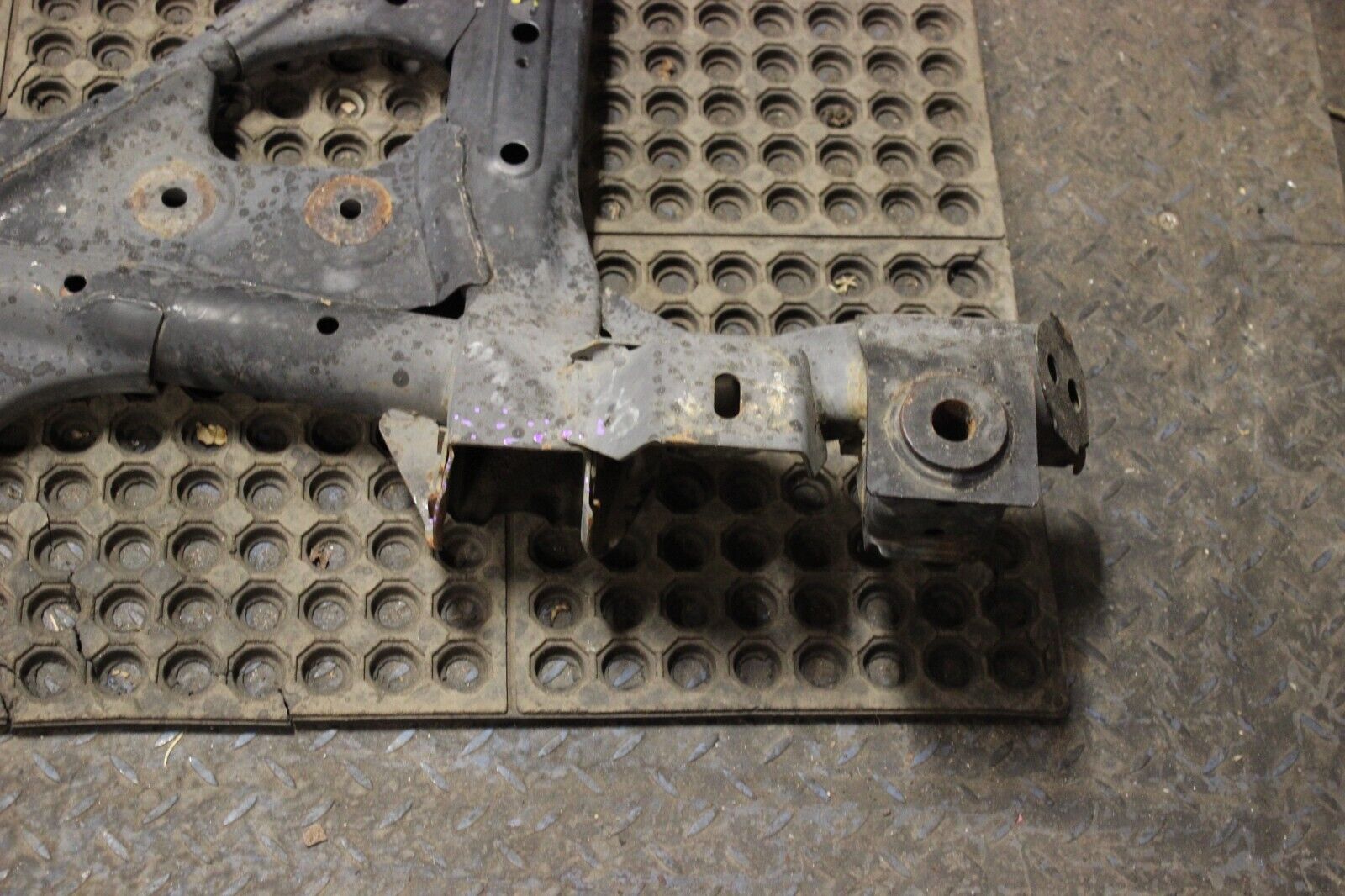 2010 NISSAN GT-R R35 VR38 AWD OEM FRONT ENGINE SUBFRAME CROSSMEMBER