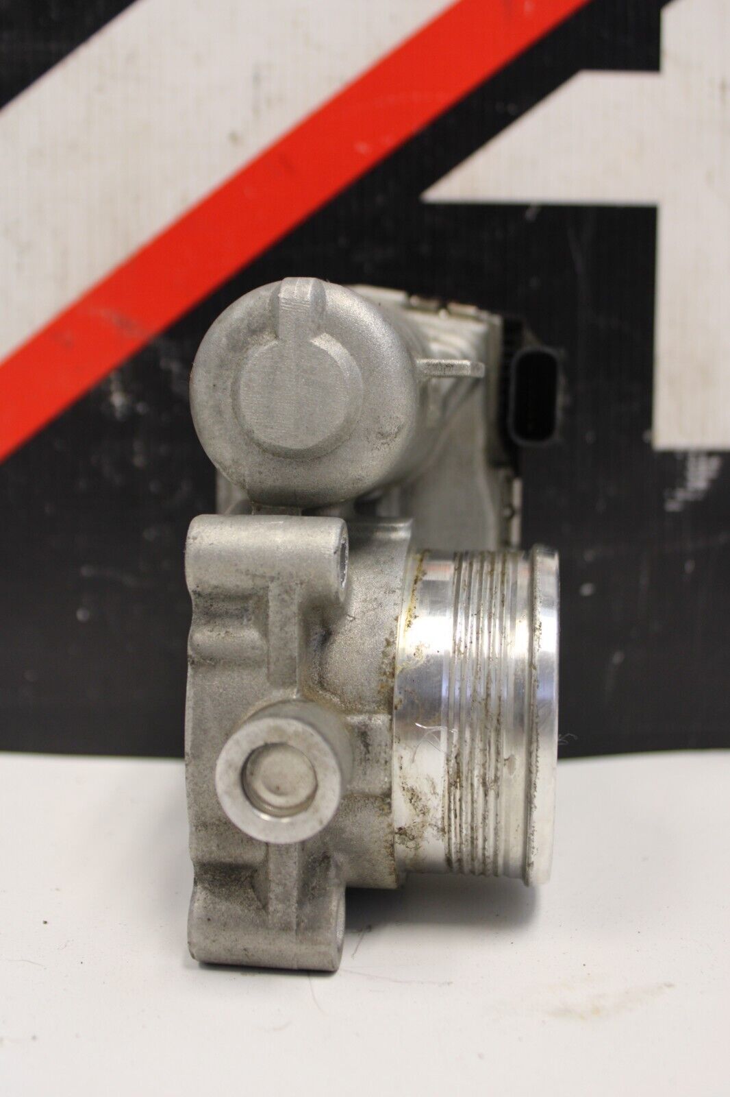 2013-2018 Ford Focus ST st3 oem air intake throttle body assembly DS7E-9F991-BB