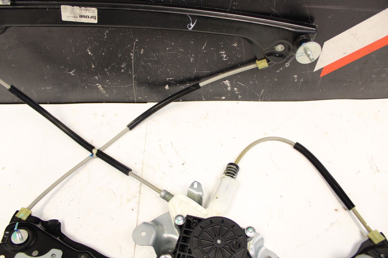 2009-2020 NISSAN GTR R35 WINDOW REGULATOR WITH MOTOR RIGHT PASSENGER SIDE