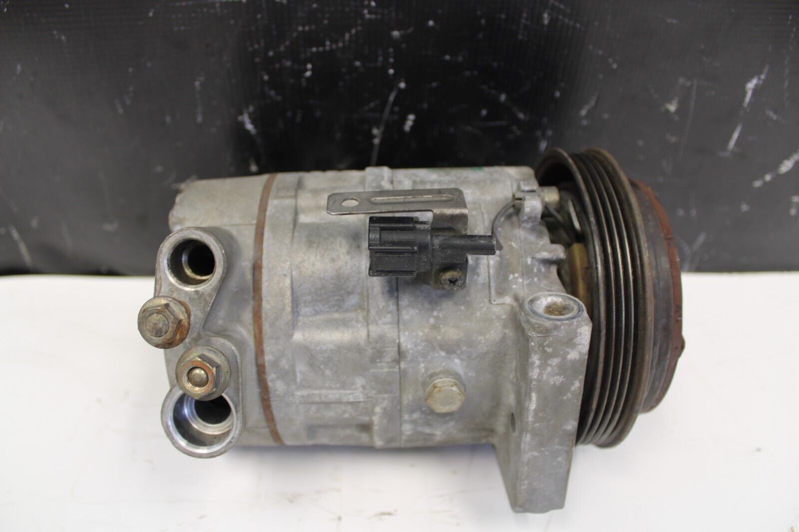 OEM 2004 05 06 NISSAN 350Z A/C COMPRESSOR 3.5L 6CYL 92600-CD100