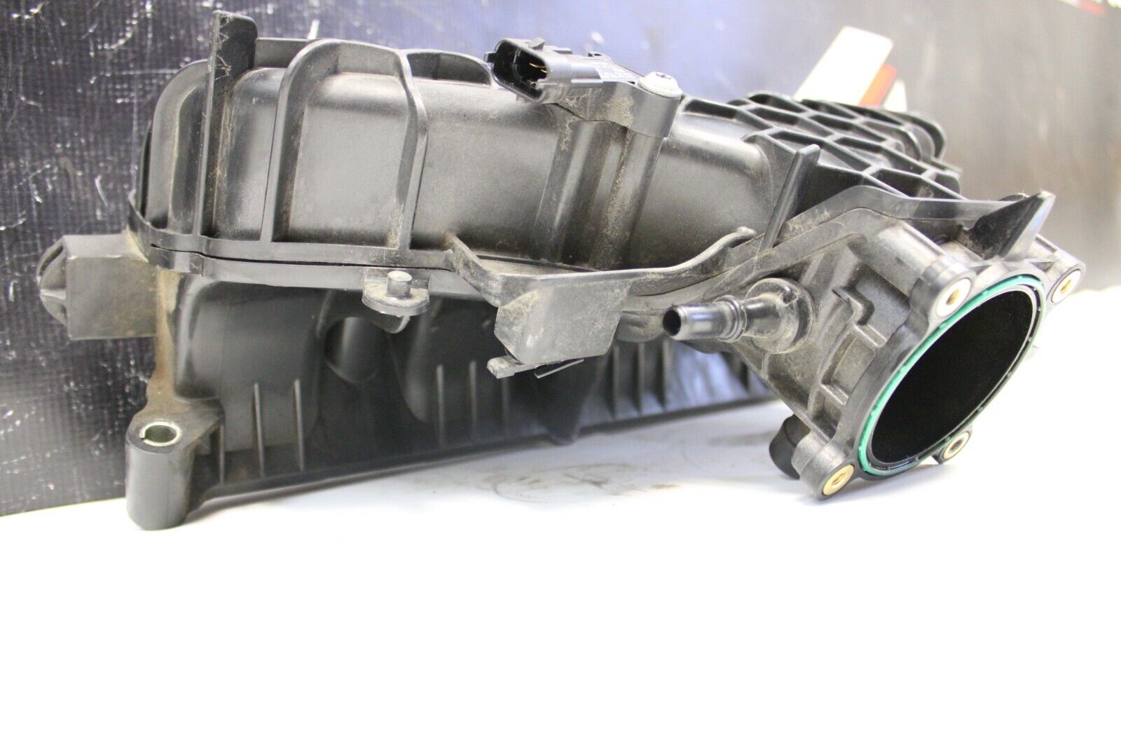 2013-2018 Ford Focus ST turbo oem air intake manifold assembly