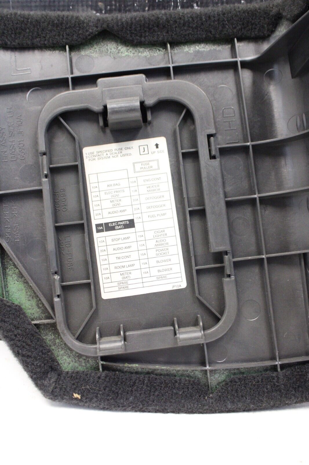 2010 NISSAN R35 GTR GT-R INTERIOR LOWER FUSE PANEL KICK CARPET COVER 66901 JF10A
