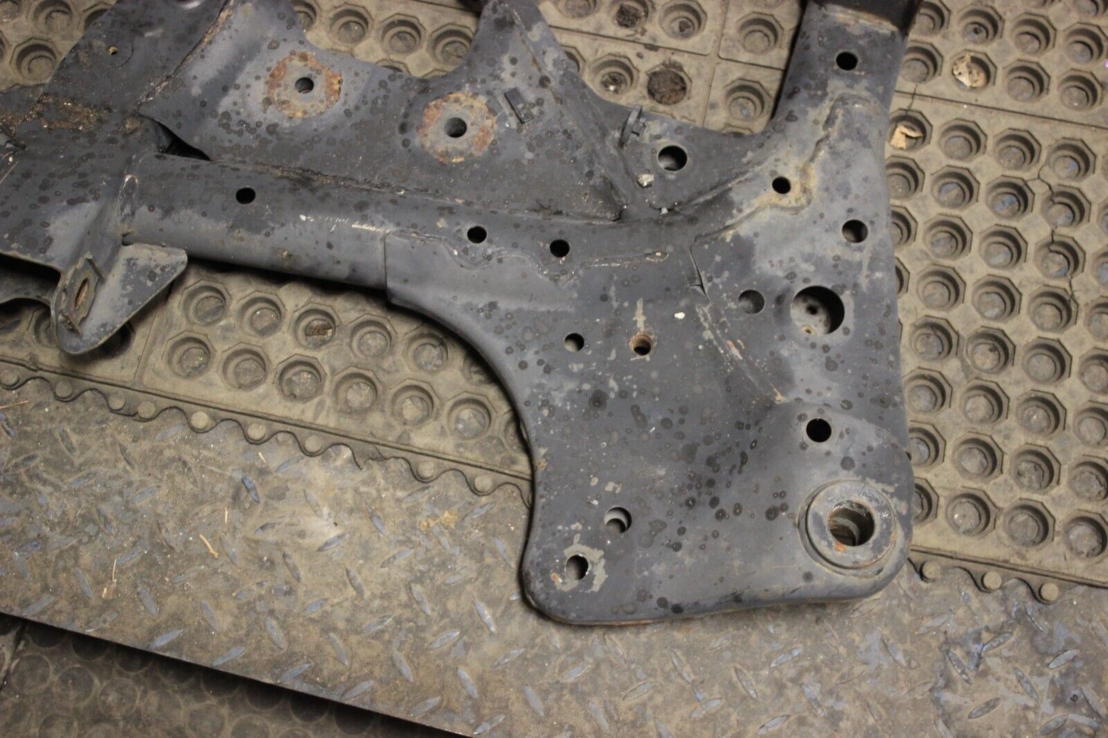 2010 NISSAN GT-R R35 VR38 AWD OEM FRONT ENGINE SUBFRAME CROSSMEMBER