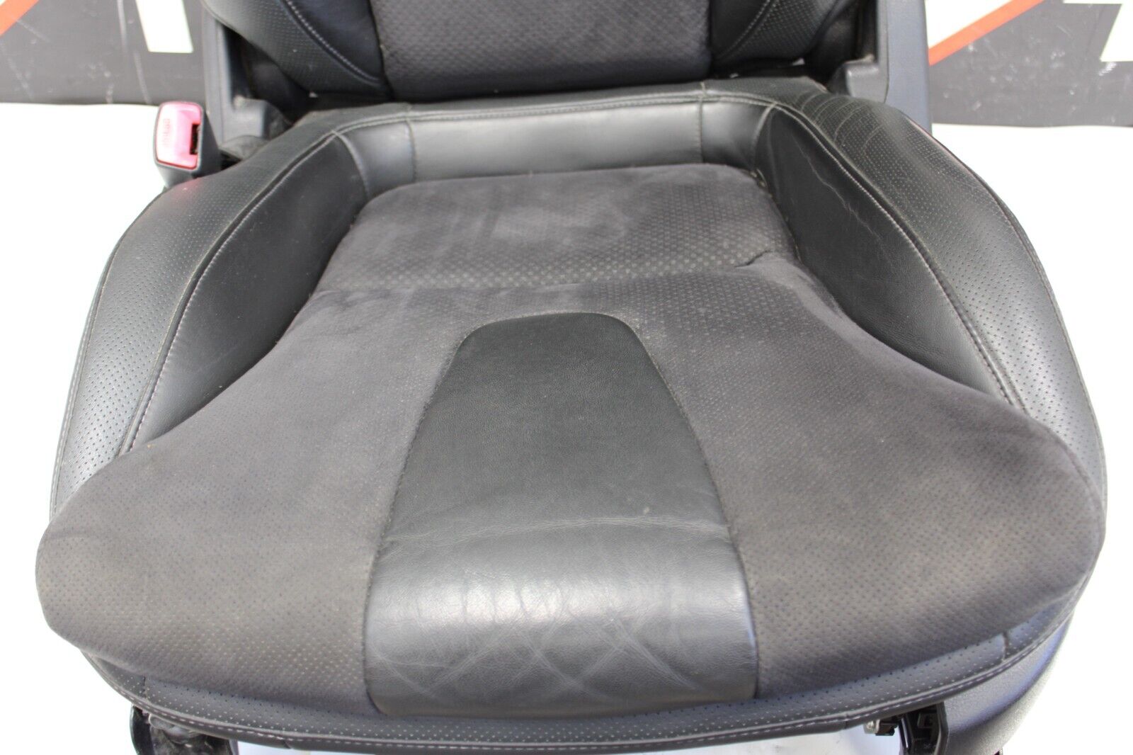 2009 Nissan GT-R R35 Front Seats OEM GTR R35